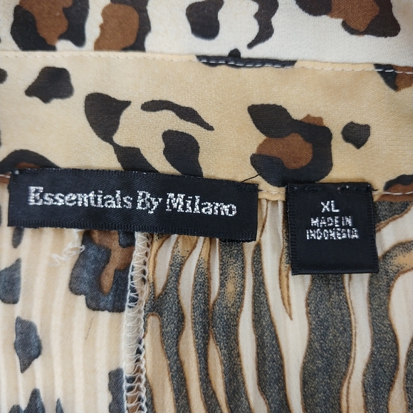 Essentials Milano blouse size XL - Picture 4 of 5